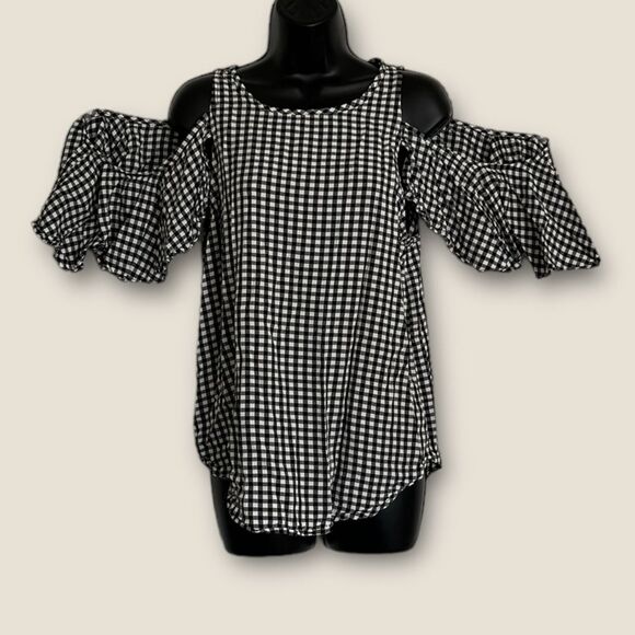 Off the shoulder black & white checkered blouse size Medium, NWOT - Picture 2 of 7
